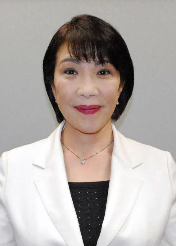 日本首相菅义伟晋三，领导之路的新篇章