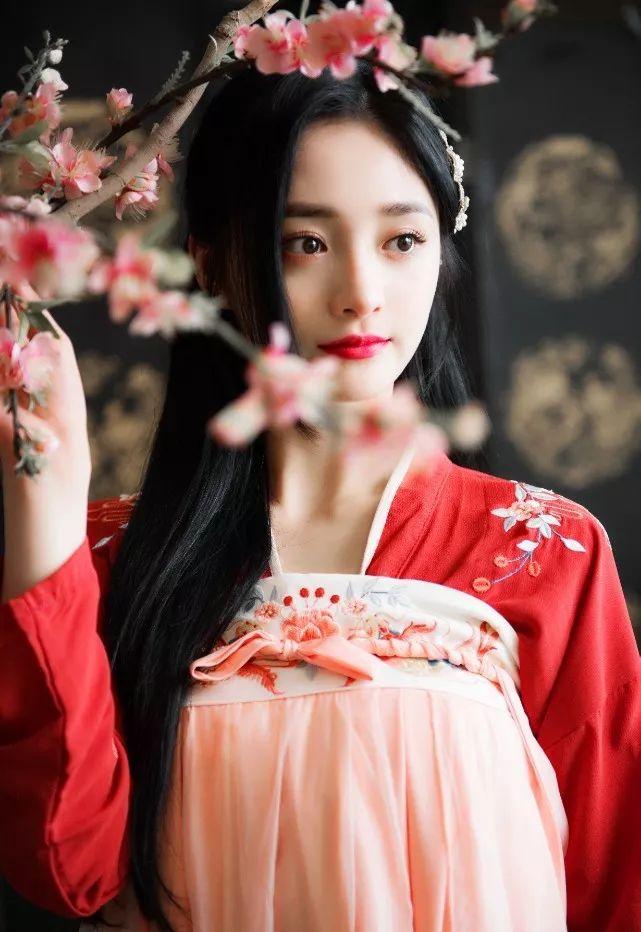 邓伦最新动态，多元领域探索，展现无限可能风采