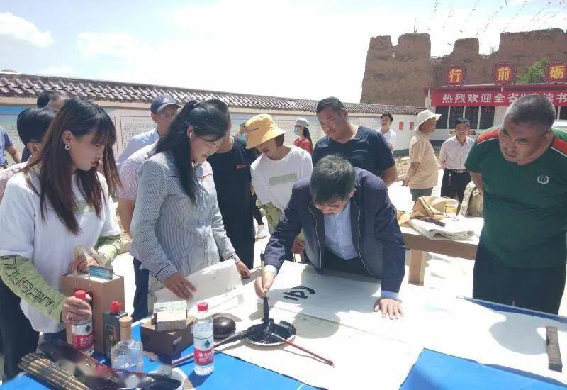 红堡村委会最新领导团队亮相，展望未来发展之路